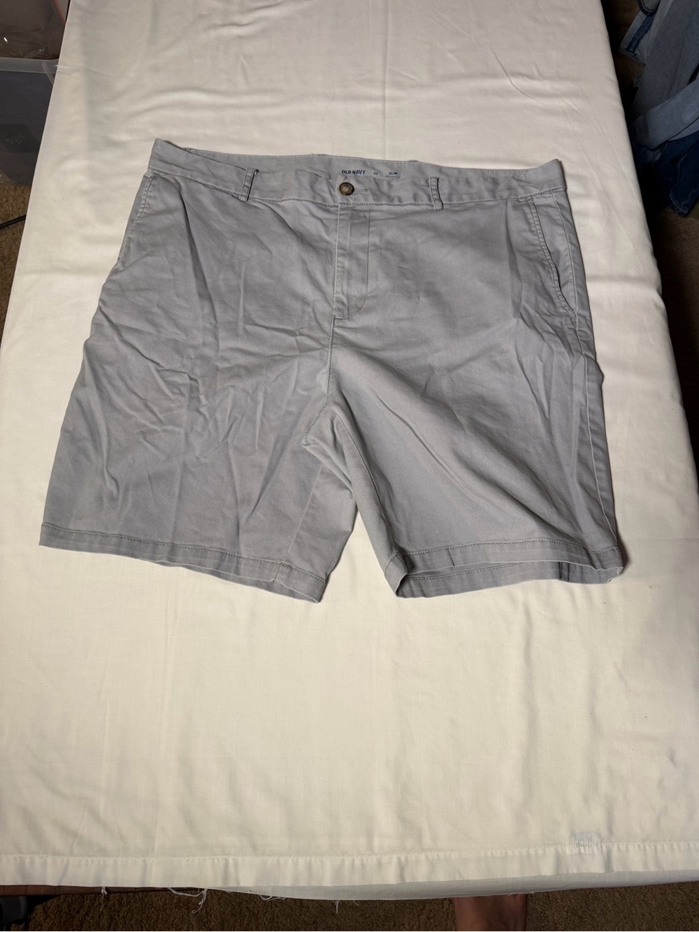 Old Navy Men's Light Gray Flat-Front Casual Shorts